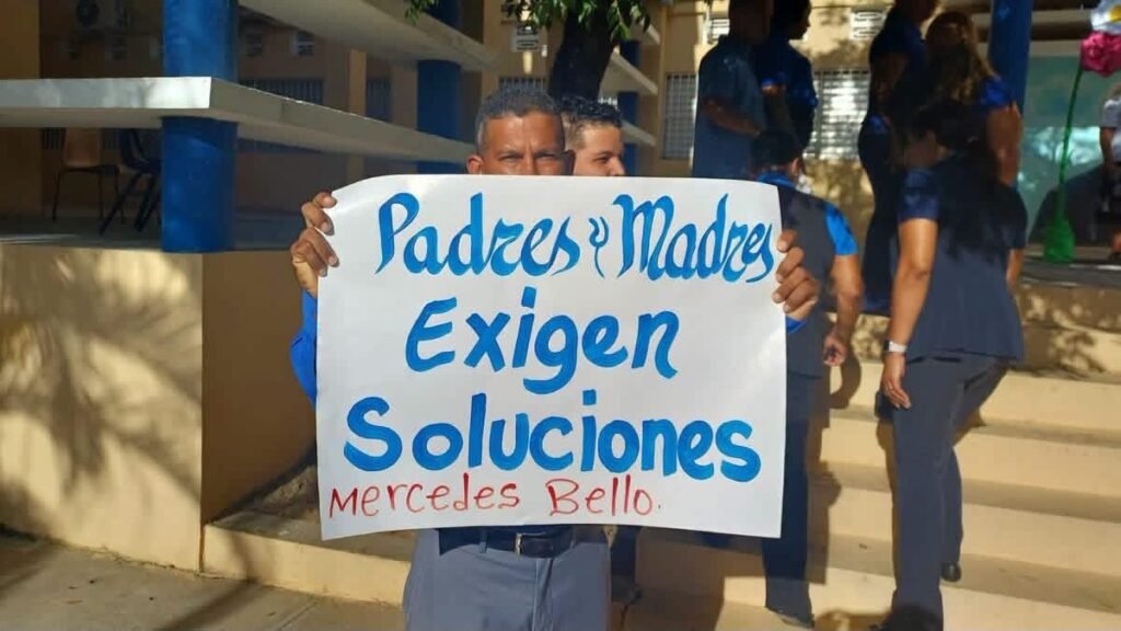 Inicio del año escolar arranca con protestas en centro educativo de Nagua