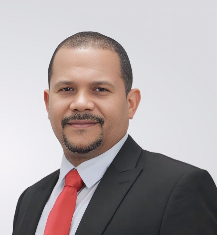 Felipe Félix (Kuki) reitera su compromiso de ser un ente de servicio público