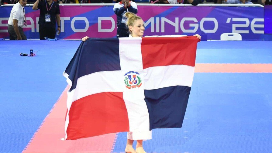 María Dimitrova agranda su leyenda con su sexto oro seguido en JCC