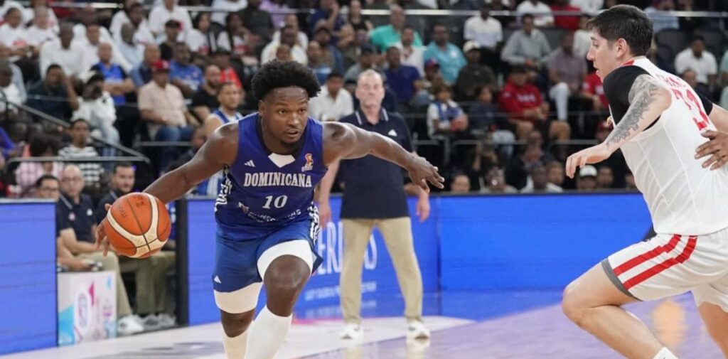 Dominicana aplasta a Chile y se acerca al Mundial de Baloncesto