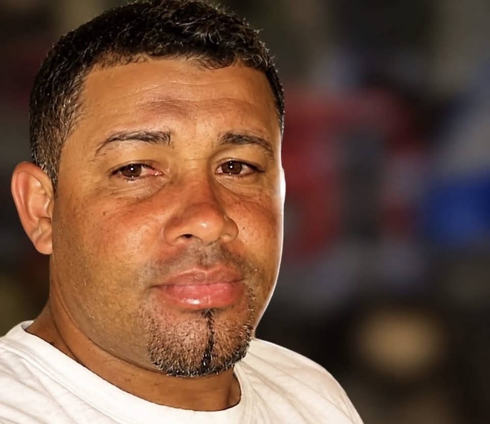 Muere motoconchista tras accidente en la entrada de El Papayo, El Factor