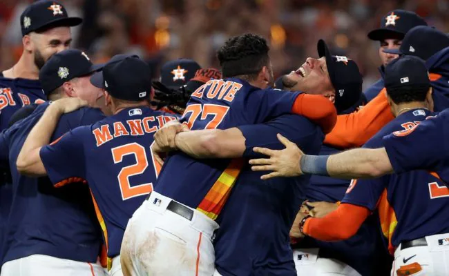 Los Astros de Houston derrotaron a los Atléticos y ganaron su quinto título del Oeste de la Liga Americana en seis años