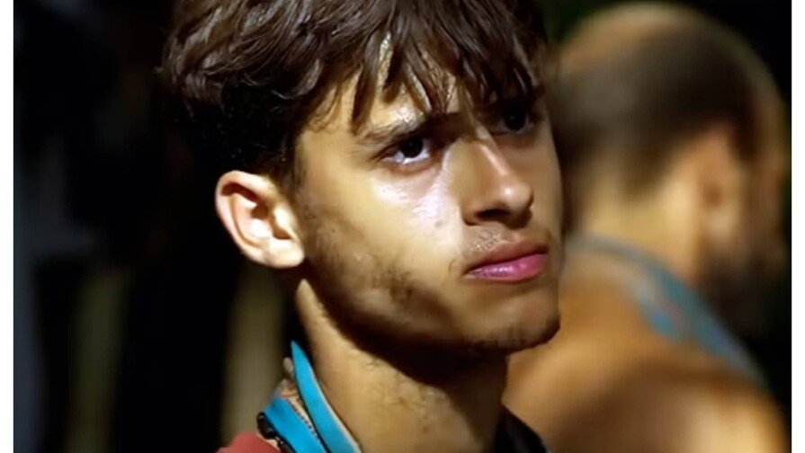 Por 100 millones de dólares, concursante demanda a «Survivor» tras perder pierna durante rodaje en RD