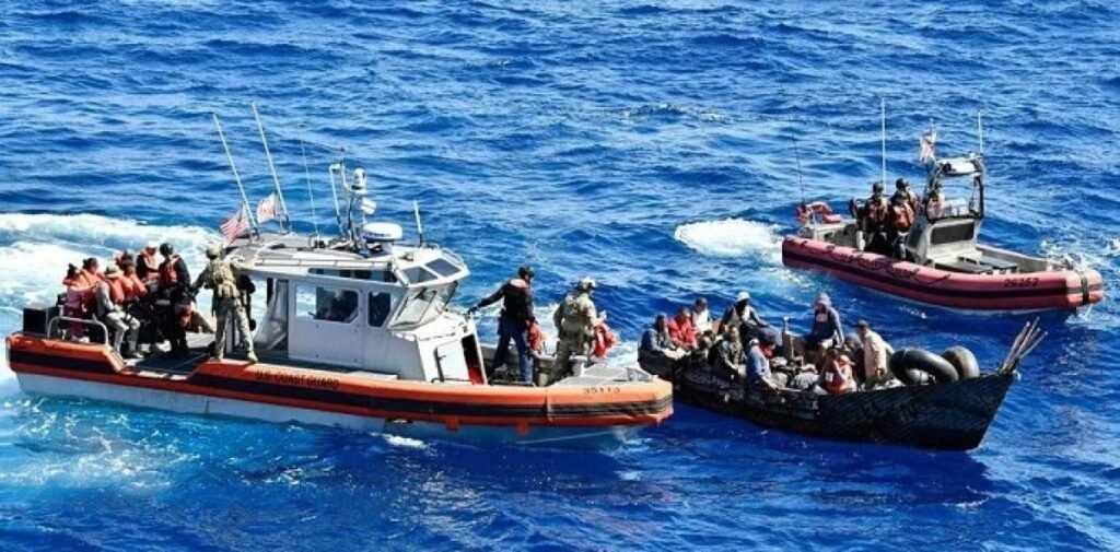 Guardia Costera de PR repatría 63 migrantes dominicanos y haitianos a RD