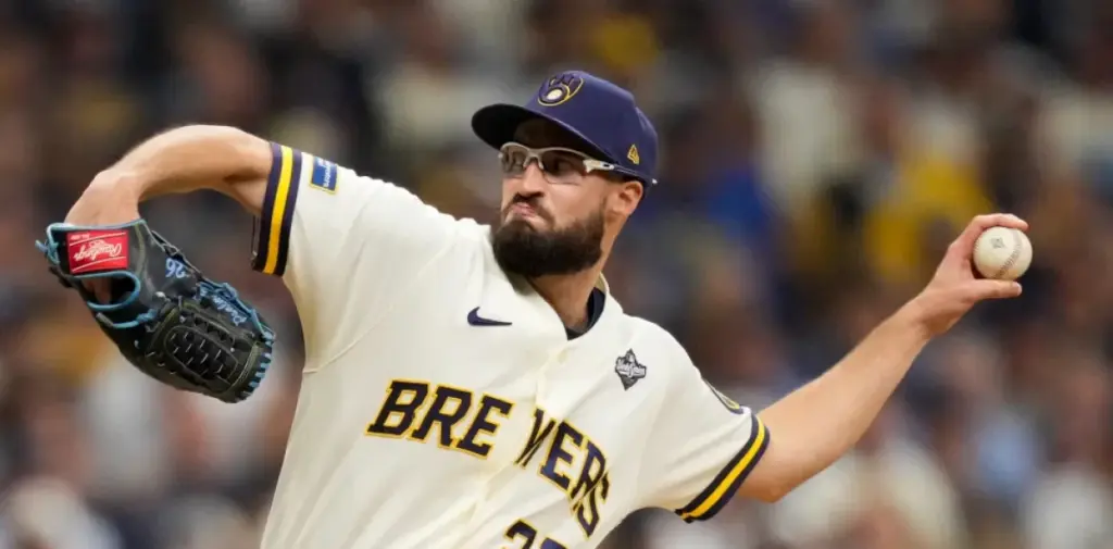 Aaron Ashby rompe récord con relevos sin carreras en playoffs pero Cerveceros caen