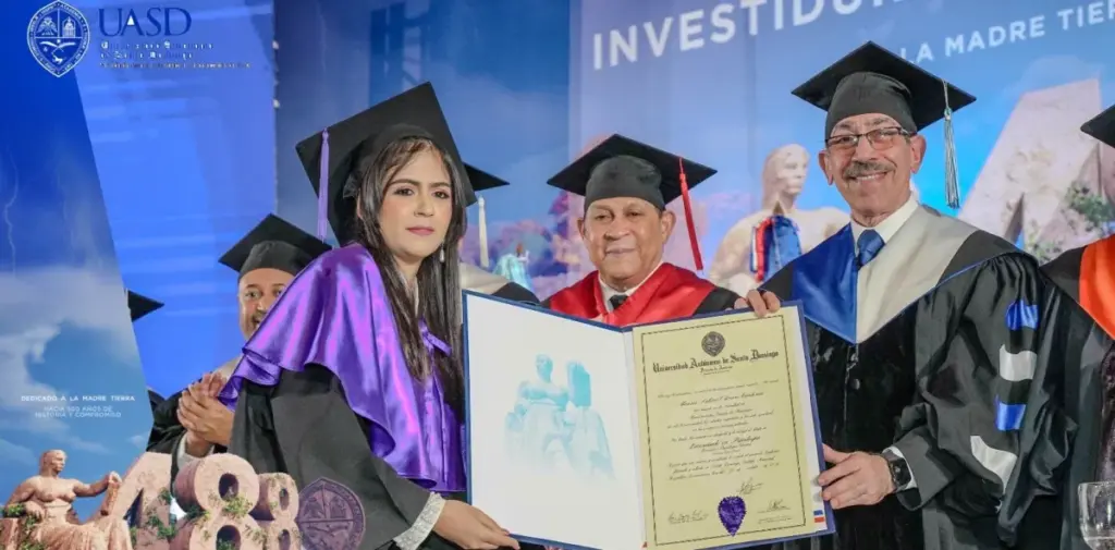 UASD gradúa 3,589 profesionales en 488 aniversario; rector advierte sobre huella ambiental de la IA