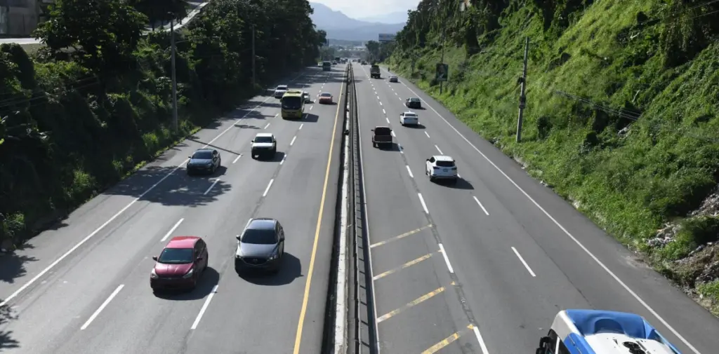 Obras Públicas anuncia cierre parcial en la Autopista 6 de Noviembre por montaje de vigas