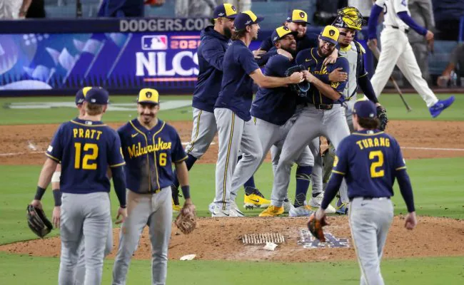 Luego de barrer a los Dodgers de los Angeles los Cerveceros de Milwaukee estarán en la Serie Mundial por primera vez desde el año 1982