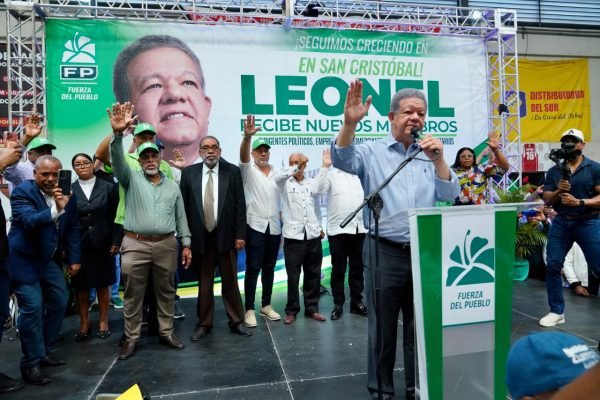 Leonel acusa PRM de ineptitud ante inseguridad y alto costo