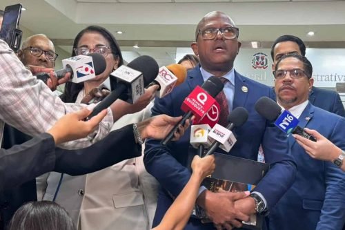 El Colegio Médico de RD ratifica llamado a una huelga para hoy