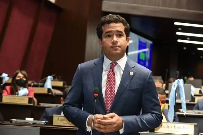 ¿Hasta cuándo los aumentos? Omar Fernández cuestiona aumento del marbete